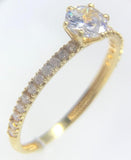 Anel Solitário com lateral Zircônias Ouro 18K - 70026221 - oticasvitoria